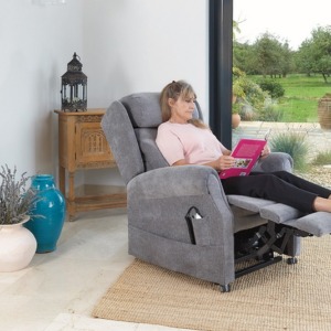 The Fenlake Quad Motor Riser Recliner Chair